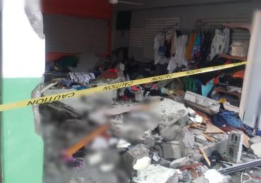 VIDEO | Defensa Civil brinda asistencia tras explosión de un cilindro de gas en un local en Palenque