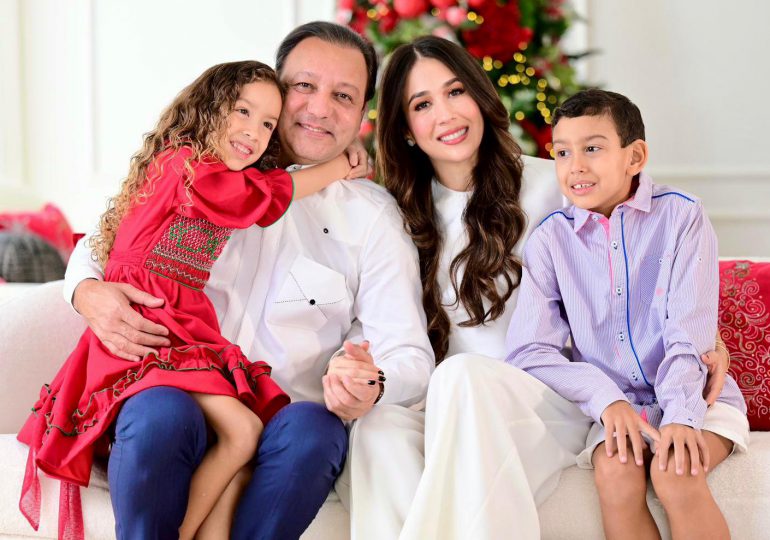 Abel Martínez envía mensaje navideño con el deseo de una República Dominicana unida y transformada