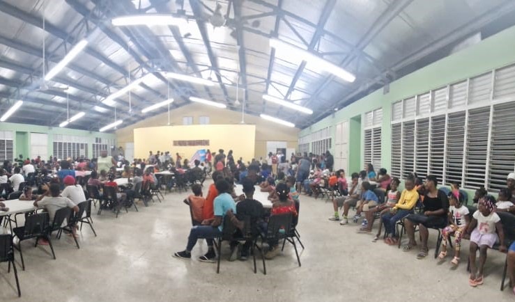 Organizaciones de bienestar realiza cena a niños de Punta Cana