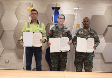 Ministerio de Defensa, Cemex y Escuelas Vocacionales firman acuerdo para pasantías dejóvenes técnicos de San Pedro de Macorís