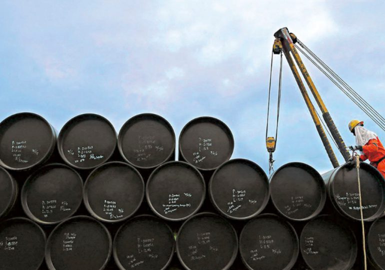 El petróleo cae a pesar de nuevos recortes de producción de la Opep+