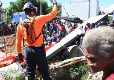 Aumentan a 13 las víctimas del accidente en Haina