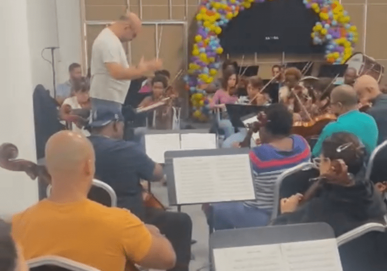 #VIDEO: Pavel Núñez sigue ensayando a todo dar para su sinfónico del viernes 29 de diciembre