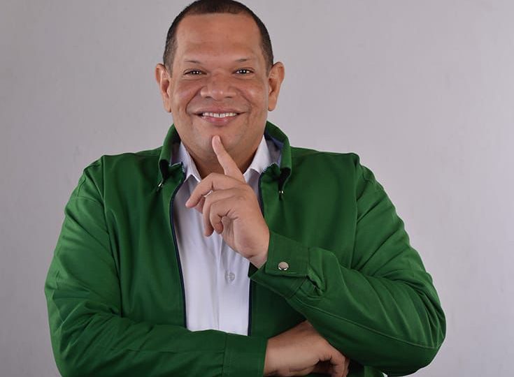 Alcalde Carlos Guzmán saca 76% frente a un 24% de cara a elecciones municipales, según encuesta