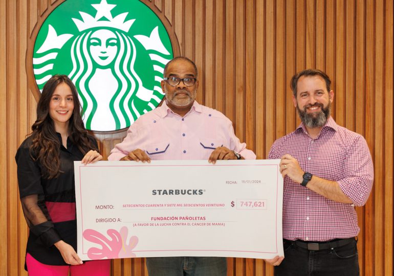 Starbucks celebra el éxito de su campaña “Octubre Rosa” en apoyo a la Fundación Pañoletas