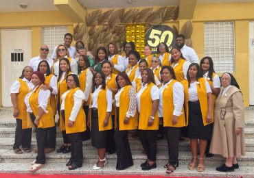 Escuela Básica Juan Pablo Duarte en Los Alcarrizos celebra 50 aniversario de su fundación
