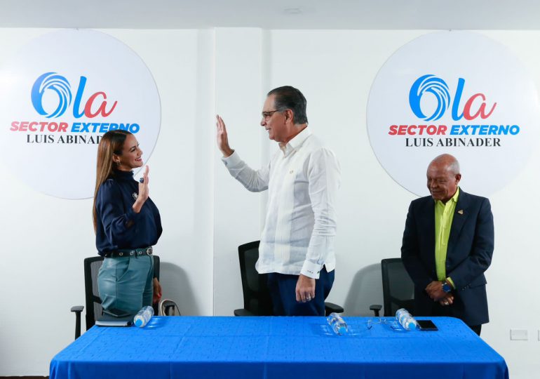 Sector Externo juramenta a la comunicadora Wanda Sánchez