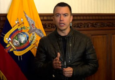 Presidente de Ecuador enfrenta su primera crisis por arremetida del narco
