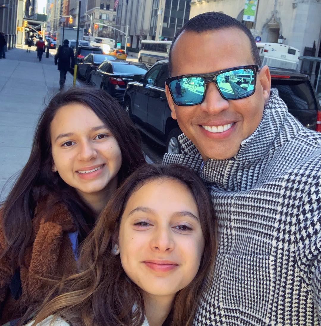 Alex Rodríguez’s Heartfelt Visit to Dominican Republic with His Daughters