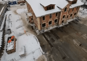 VIDEO: Mueven en Rusia un edificio histórico de 3.200 toneladas