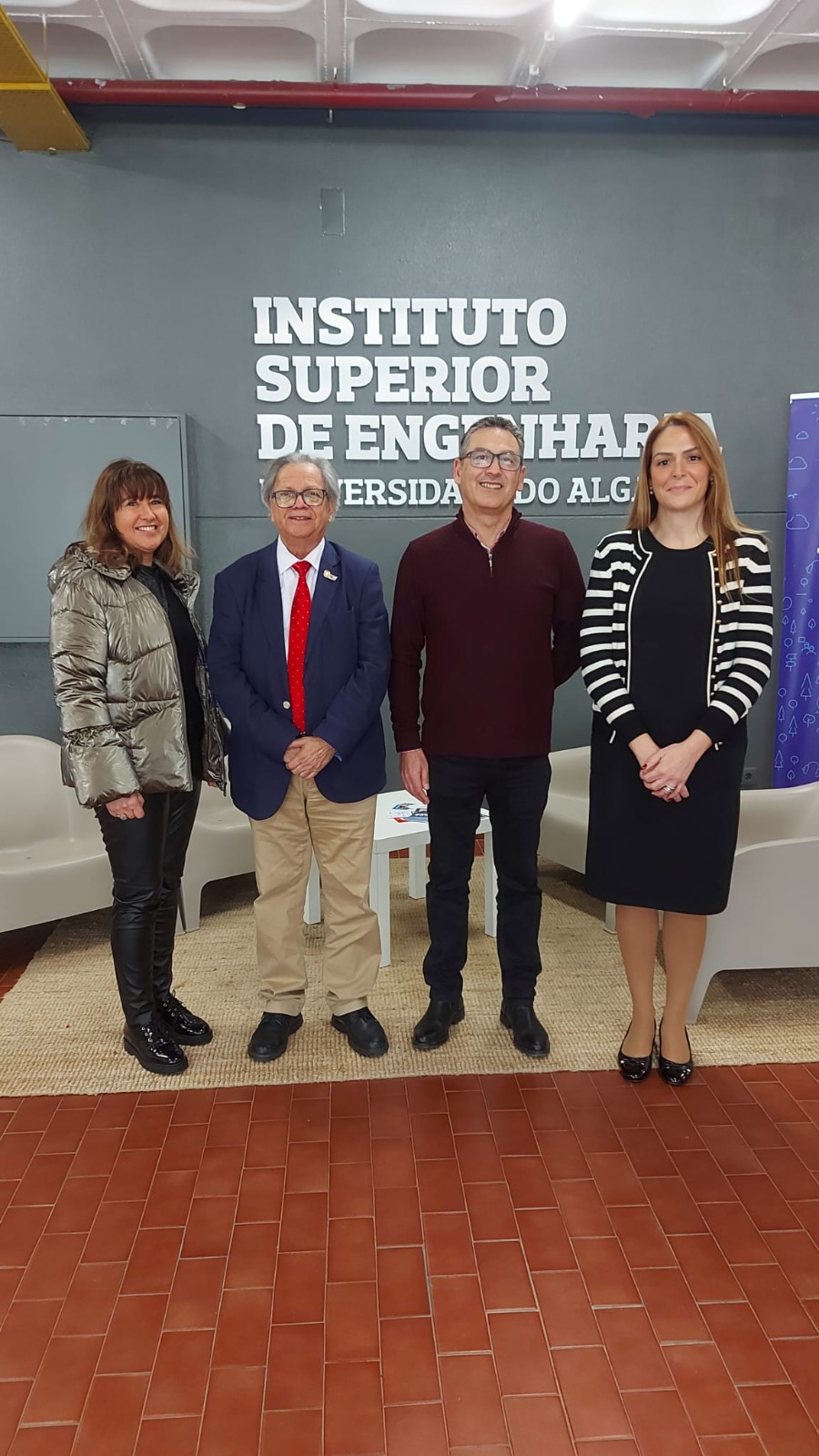 UNEV lleva propuesta académica a universidad europea para solucionar