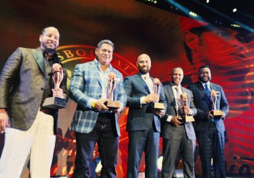 Johnnie Walker brinda por las Leyendas en el Salón de la Fama de Béisbol Latino y Premios Juan Marichal 2023