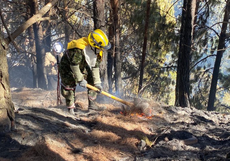 Suben a 21 los incendios forestales en Colombia en medio de récords de calor