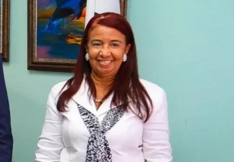 Tras investigación por irregularidades destituyen directora del Acuario Nacional