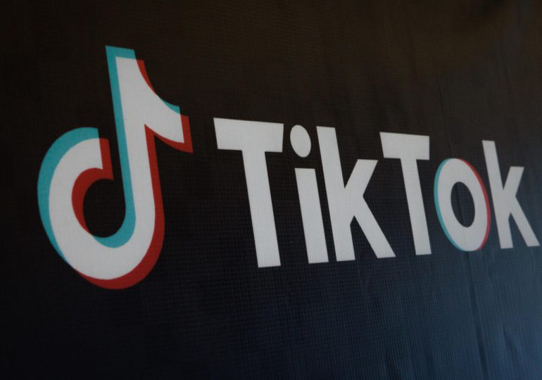 Las canciones de Rosalía, Bad Bunny y Taylor Swift desaparecerán de TikTok por desacuerdos entre la plataforma y Universal Music