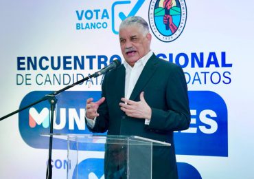 Miguel Vargas con extensa agenda de visitas fin de semana en Los Alcarrizos, Guaricanos y el Cibao