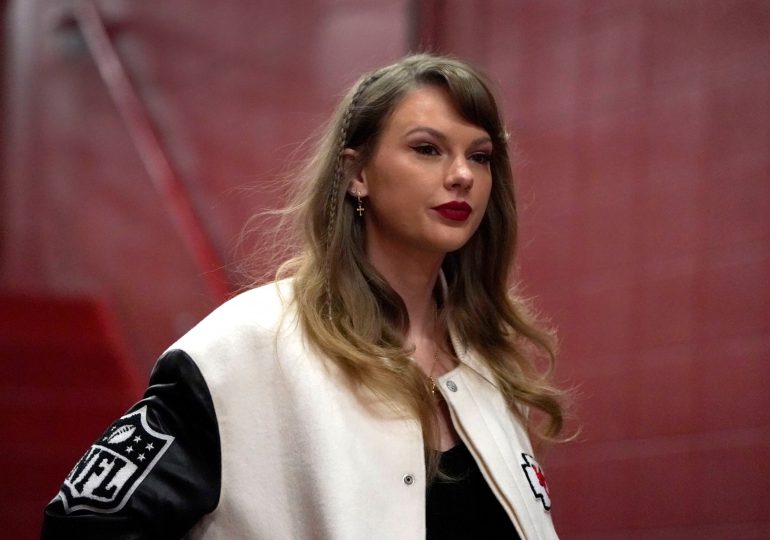 X bloquea "Taylor Swift" en su buscador tras indignación por pornografía falsa con IA