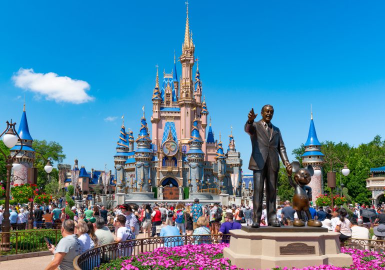 Un juez desestima la demanda de Disney contra DeSantis por "venganza" política