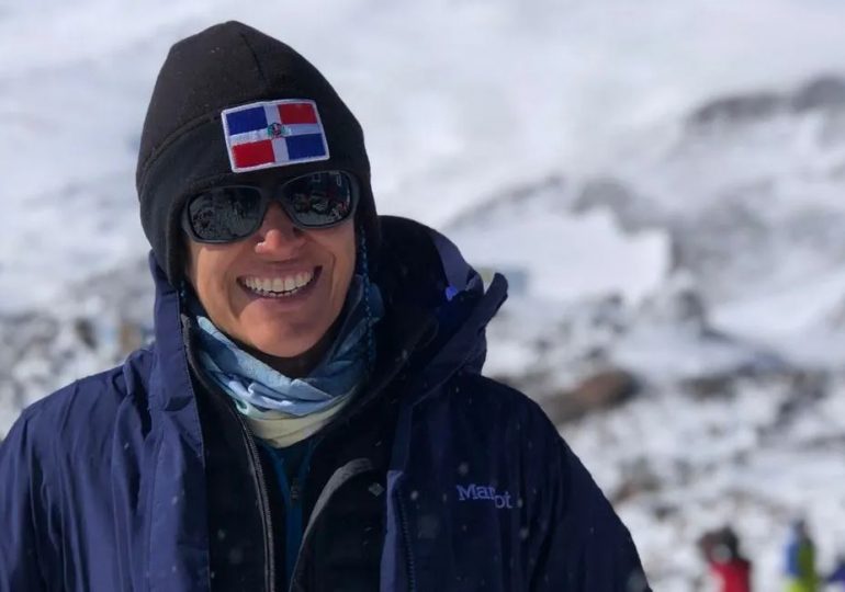 VIDEO | Thaís Herrera se embarca en una nueva aventura al escalar el Vinson en la Antártica