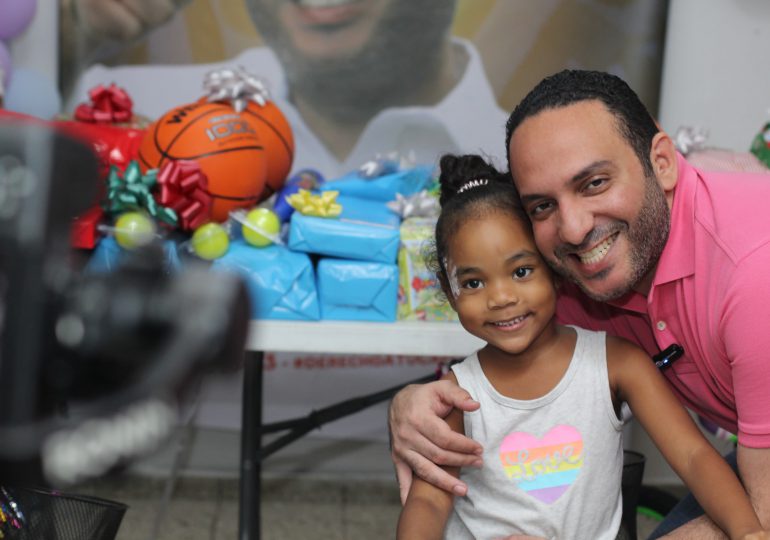 Candidato a regidor Giancarlo Vega lleva alegría a niños de la Circunscripción 1 del Distrito Nacional en el Día de Reyes