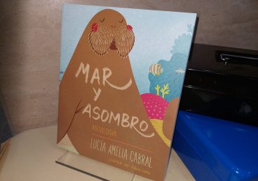 Ponen a circular libro de Literatura Infantil "Mar y Asombro"