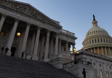 Congreso de EEUU aprueba medida que evita el cierre del gobierno 