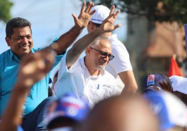 Junior Santos y PRM encabezan multitudinaria marcha caravana en Los Alcarrizos