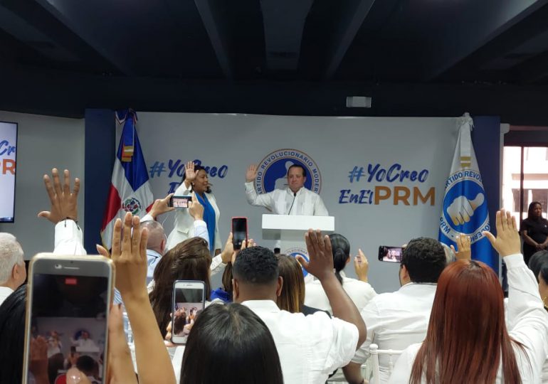 José Paliza juramenta dirigente del PRD junto a cientos de seguidores