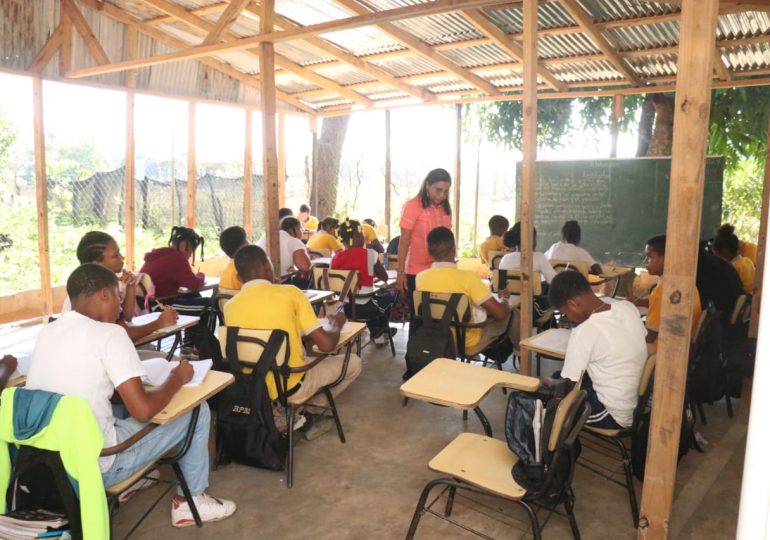 Llevarán a religiosos a escuela de Dajabón tras supuesta actividad sobrenatural en estudiantes