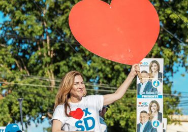 Gualey recibe con amor y entusiasmo a Carolina Mejía en multitudinario encuentro