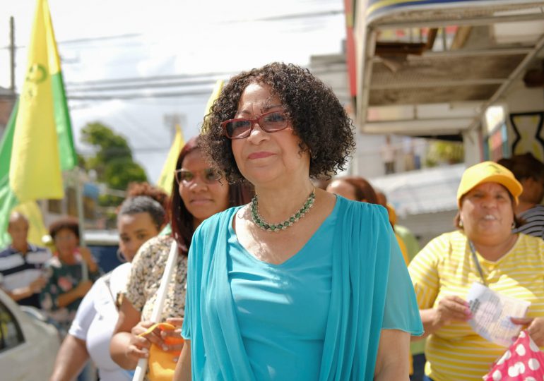 María Teresa Cabrera saluda disposición del gobierno de escuchar opiniones sobre ley crea DNI