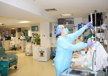 España decreta el uso obligatorio de mascarilla en los hospitales