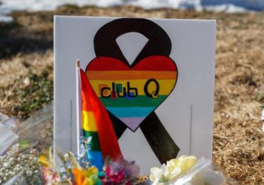 Autor del tiroteo en club LGBTQ+ en EEUU enfrenta nuevos cargos federales