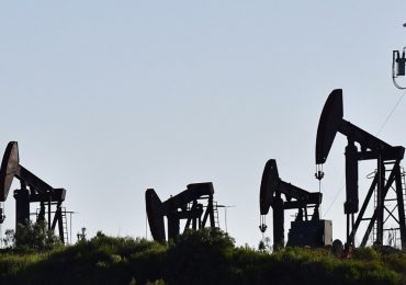 Subida inesperada de 1,3 millones de barriles de reservas de petróleo en EEUU