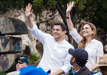 David Collado respalda caravana encabezada por la alcaldesa Carolina Mejía