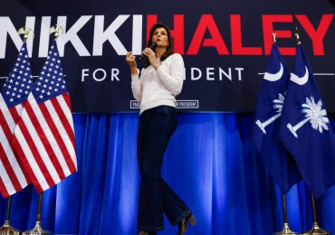 Nikki Haley descarta abandonar la batalla contra Trump por la nominación republicana