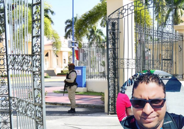 Solicitan medida de coerción a hombre que estrelló contra puertas del Palacio Nacional