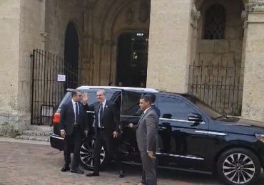 Presidente Abinader llega a la Catedral de Santo Domingo; participa en misa en honor a Gustavo Cisneros