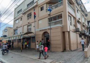 DGSPC y la Policía Nacional persiguen a privado de libertad que se escapó del Palacio de Justicia de Santo Domingo Este