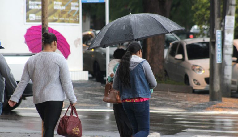 Sistema frontal se aleja gradualmente del territorio nacional; prevén temperaturas frescas