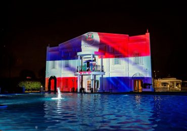 Villa ReNoir se ilumina con los colores de RD en conmemoración del 180 aniversario de la Independencia Nacional