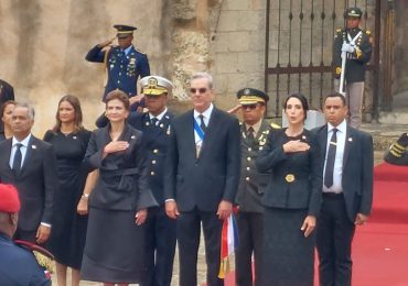 Presidente Abinader es recibido en Altar de la Patria a ritmo de "4 años más"