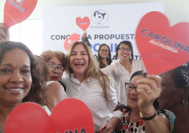 Asociación de Comité de Amas de Casa del Distrito Nacional respaldan a Carolina Mejía por 4 años más