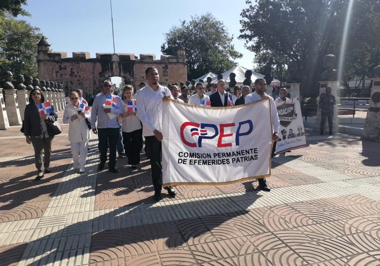 Efemérides Patrias rinde homenaje al coronel Francisco Alberto Caamaño en 51 aniversario de su muerte