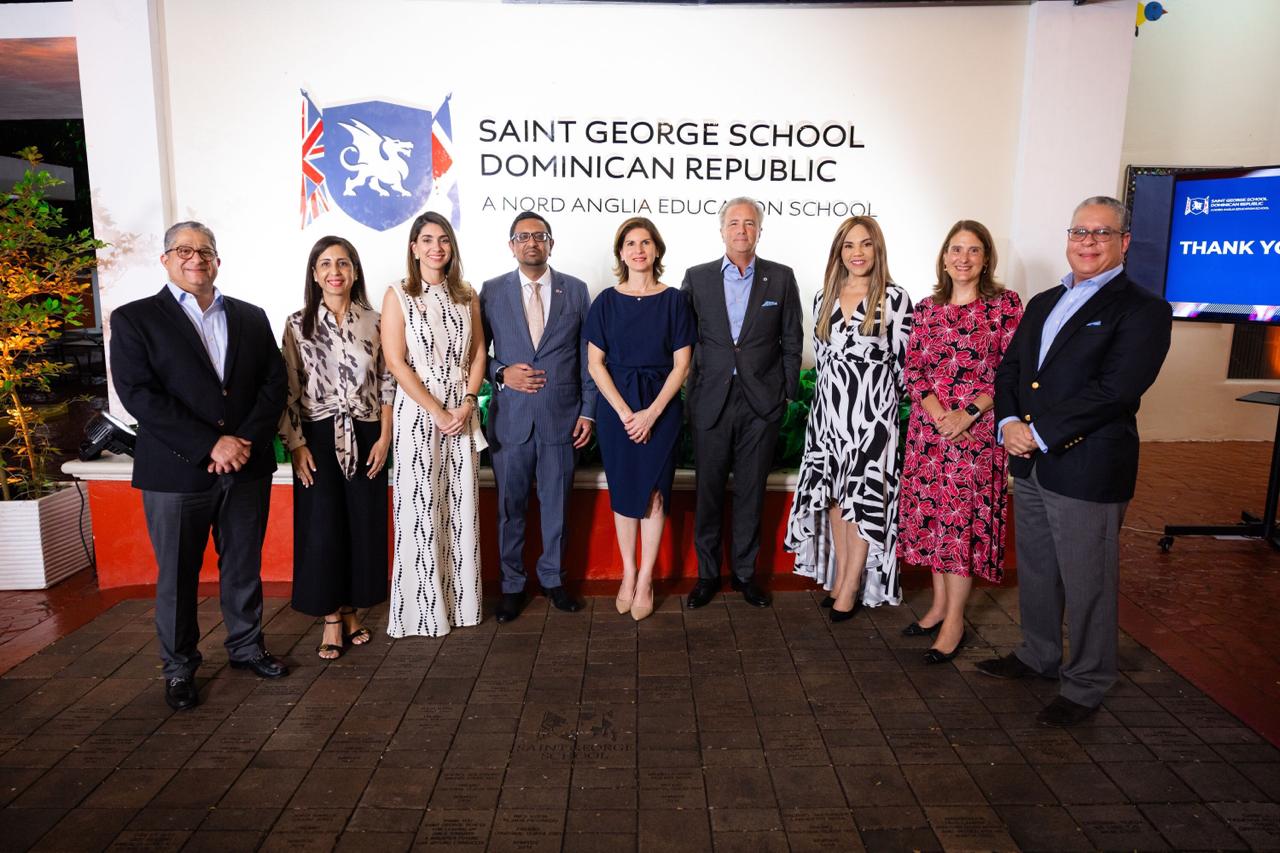 Saint School celebra su aniversario 59; presenta nueva imagen