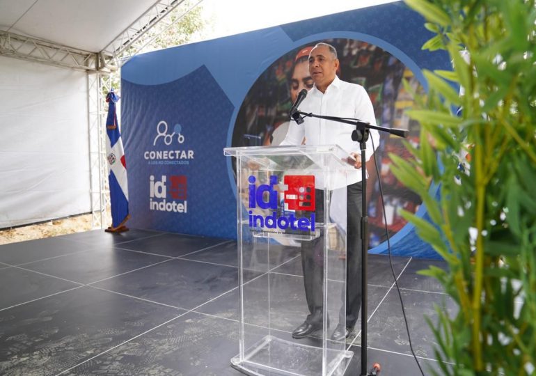 Indotel deja en funcionamiento proyecto de internet satelital en comunidades de Elías Piña