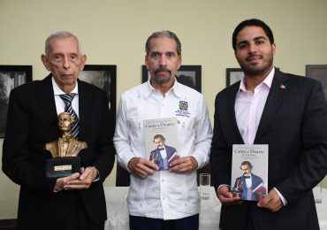Efemérides Patrias pone en circulación el libro “Canto a Duarte” del poeta cubano José Ángel Buesa