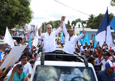 Abinader moviliza caravana por Fantino en apoyo a candidatos municipales