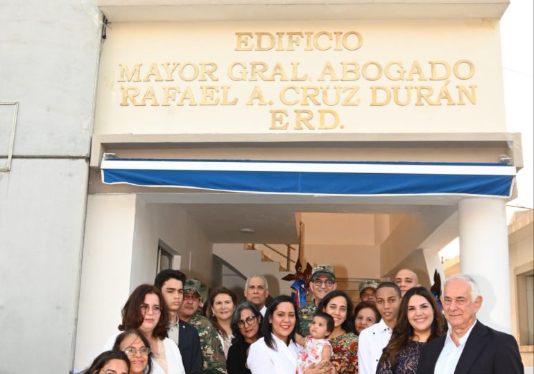 Designan con el nombre "Mayor general Rafael Cruz Durán, ERD" el edificio de la Dirección Jurídica del MIDE