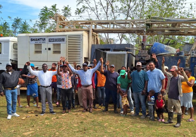 Gobierno dominicano provoca júbilo en comunidad rural de Boyá con envío máquina perforadora de pozos de agua